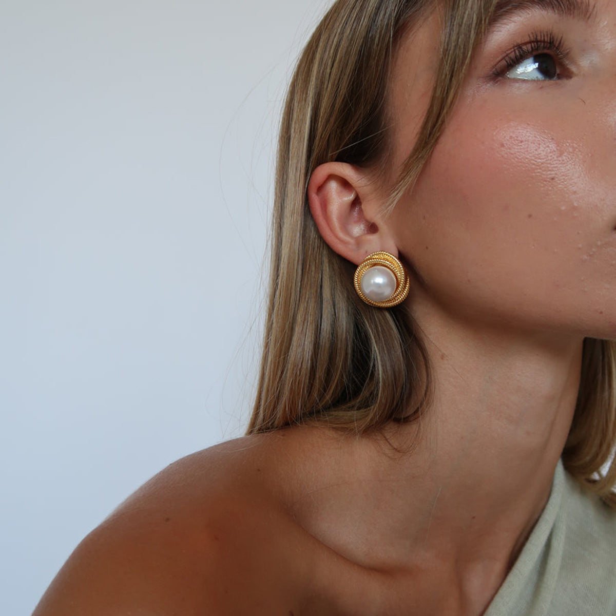 Chloe Vintage Halo Earrings