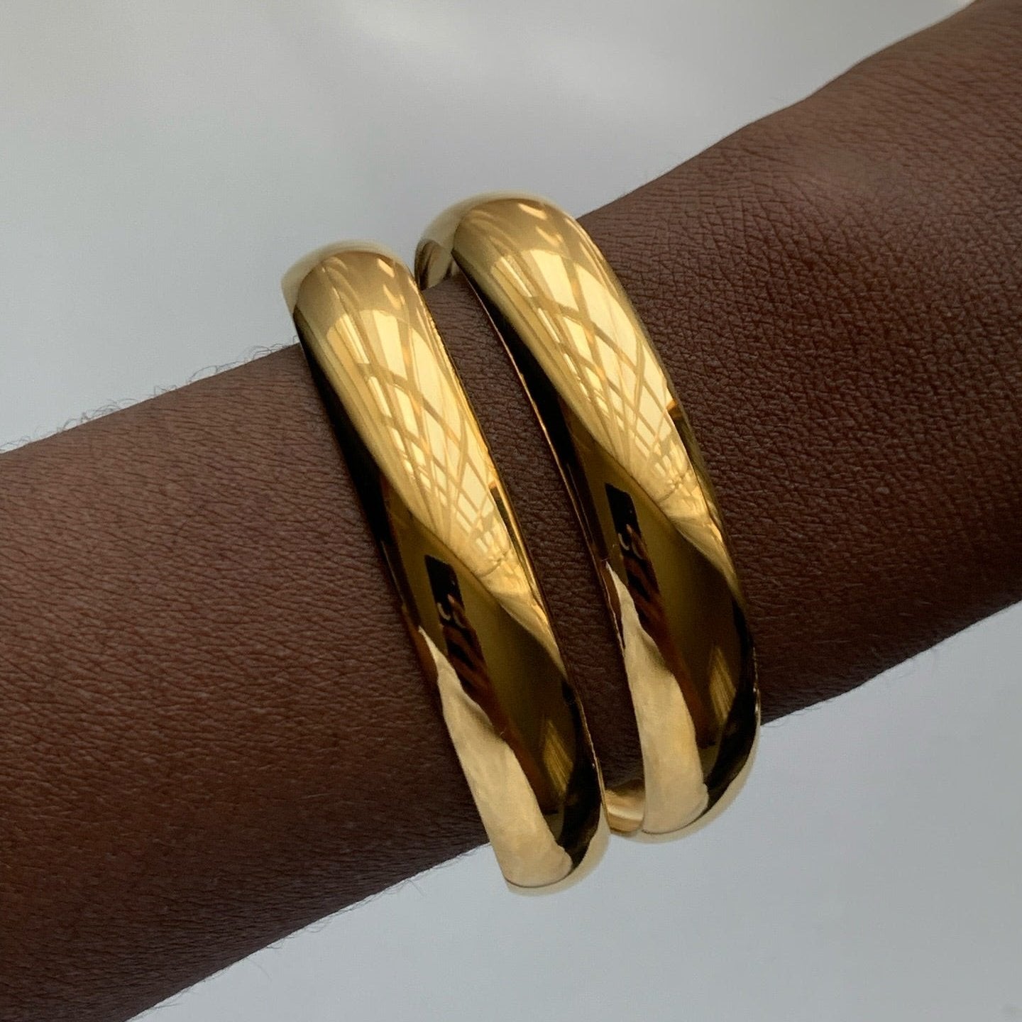 Vera Sculptural Bangle