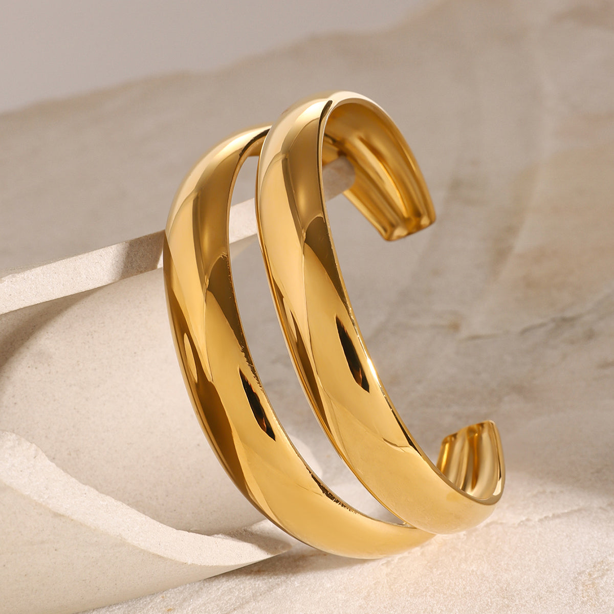 Vera Sculptural Bangle