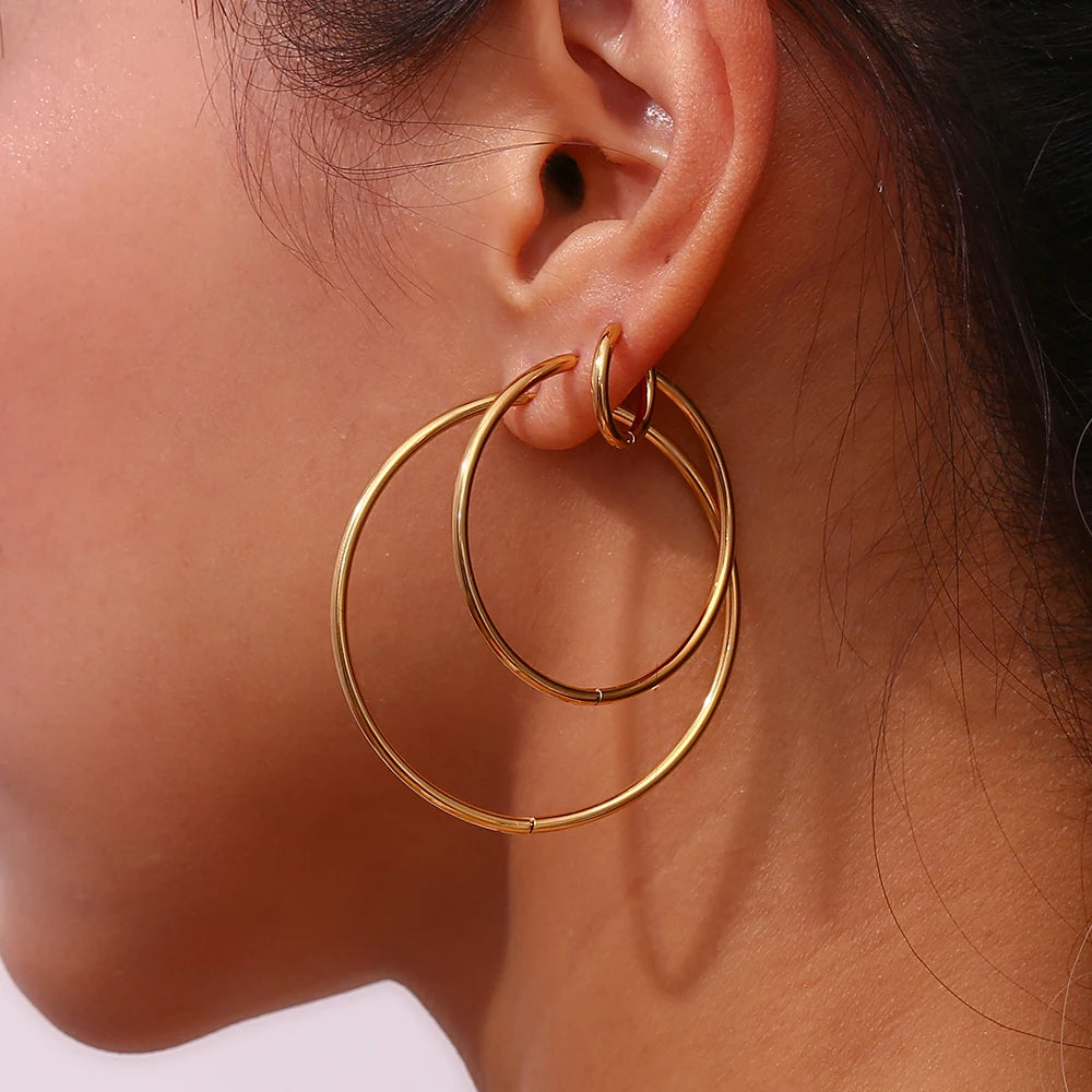 Phoebe Infinity Hoops