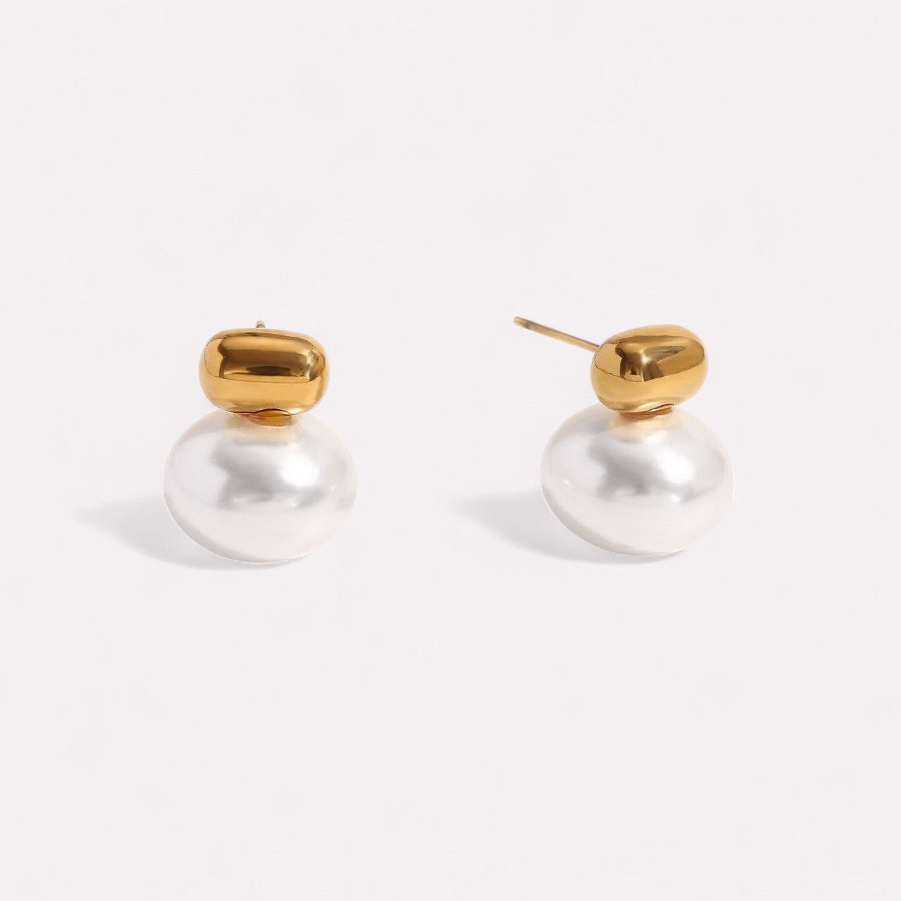 Emera Pearl Earrings