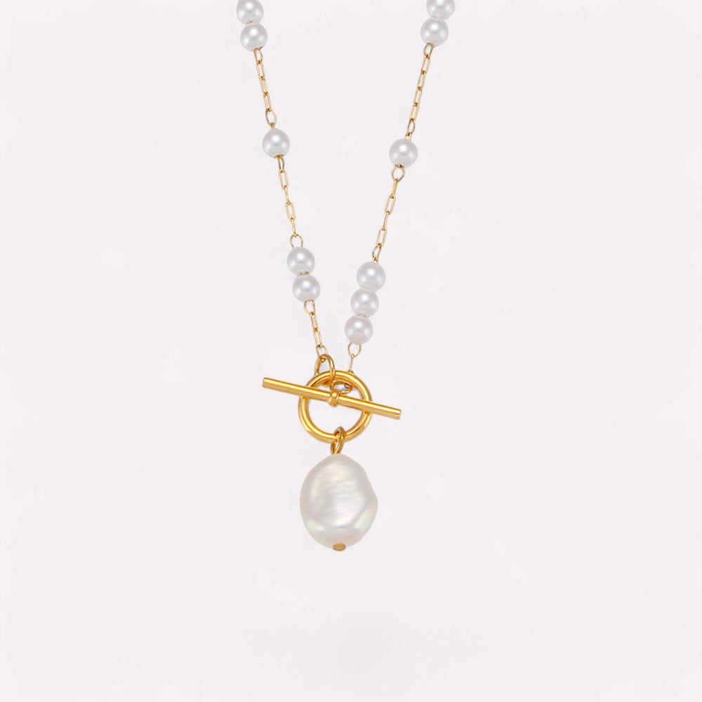 Amélie Pearl Grace Necklace