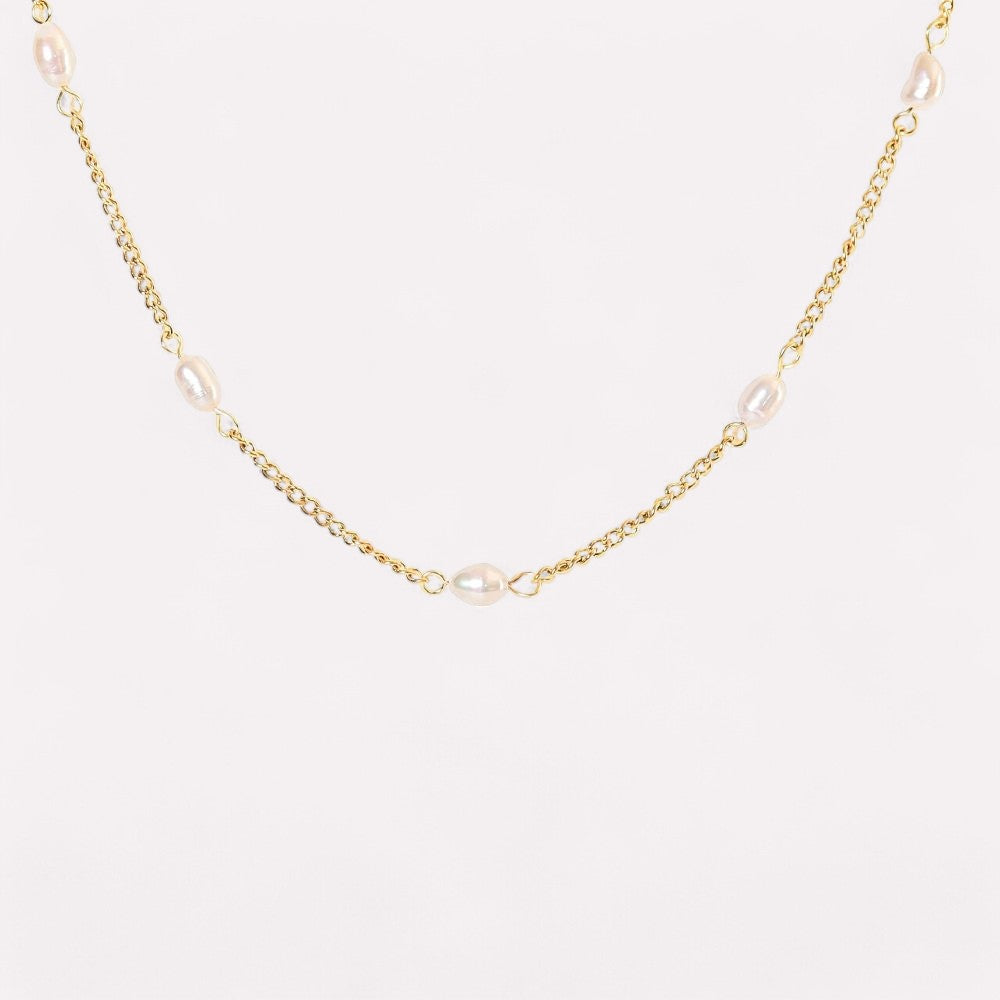 Aurélie Pearl Grace Necklace