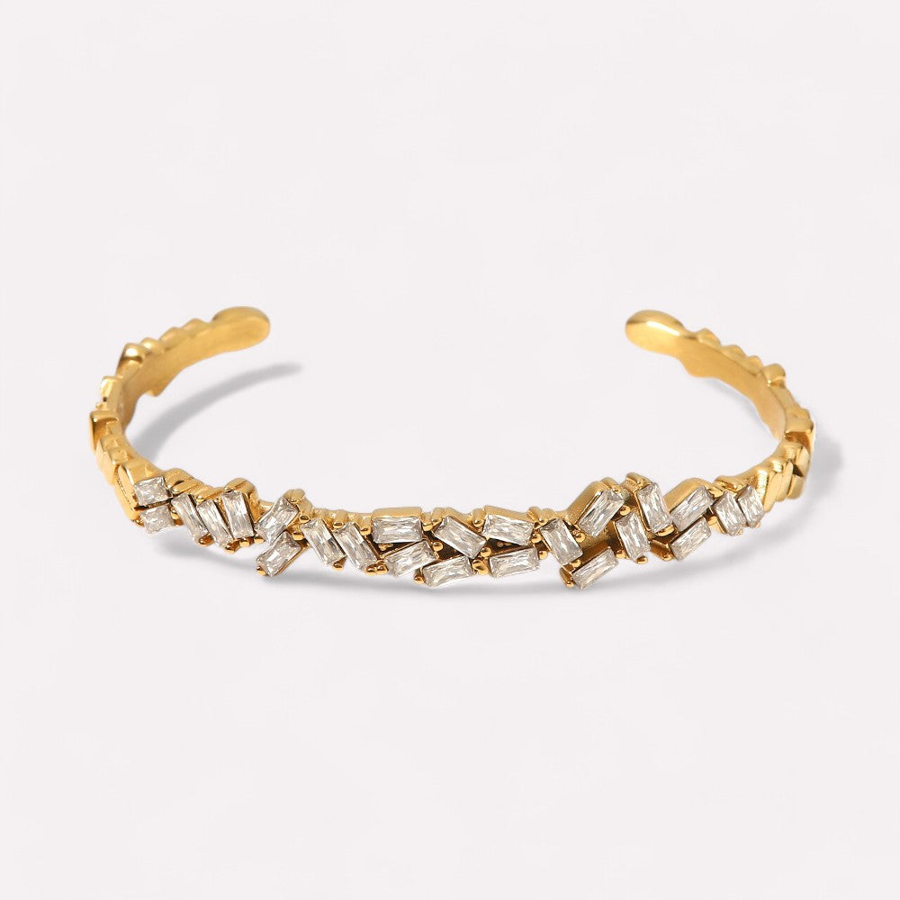 Arya Crystal Cuff